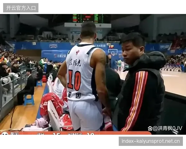 篮球球队引援精准，阵容深度秒杀对手